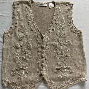 Beige vintage vest size Med